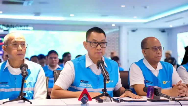 Dirut-PLN-Darmawan-Prasodjo-konpers-soal-Sumatra-Blackout