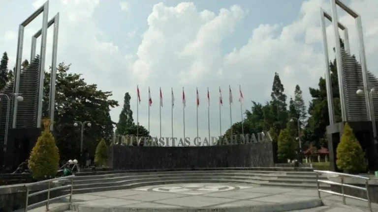 universitas-gadjah-mada-ugm3